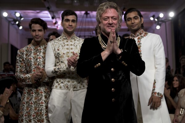 Rohit bal jewellery clearance